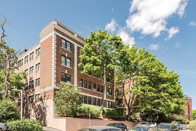 Building Photo - 145 Englewood Ave