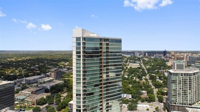 Building Photo - 501 West Ave