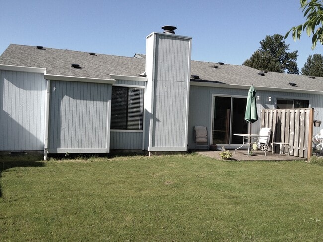 Back deck - 19670 NW Pondosa Ct