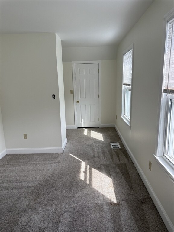 Building Photo - 81 Nightingale Ave