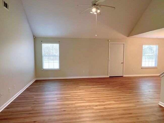 Building Photo - Spacious 4-Bedroom Home with Loft & Flex r...