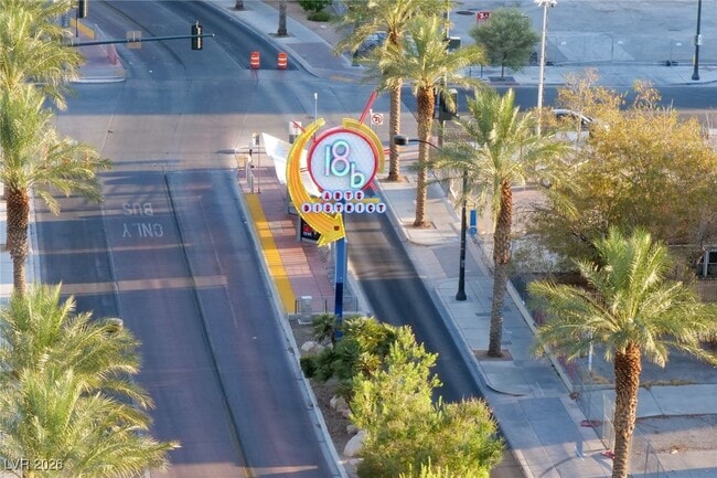 Building Photo - 200 Hoover Ave