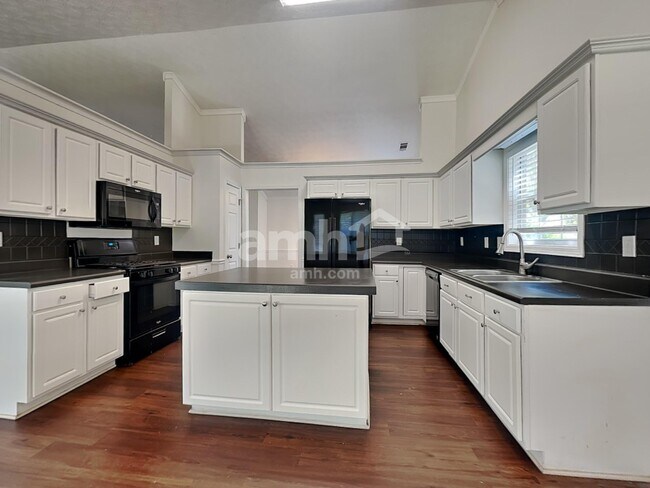 Building Photo - 1810 Patrick Mill Pl NE