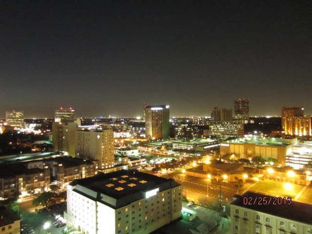 Building Photo - 5150 Hidalgo St
