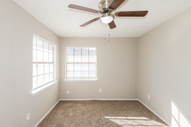 Building Photo - 9310 Westacre Pl