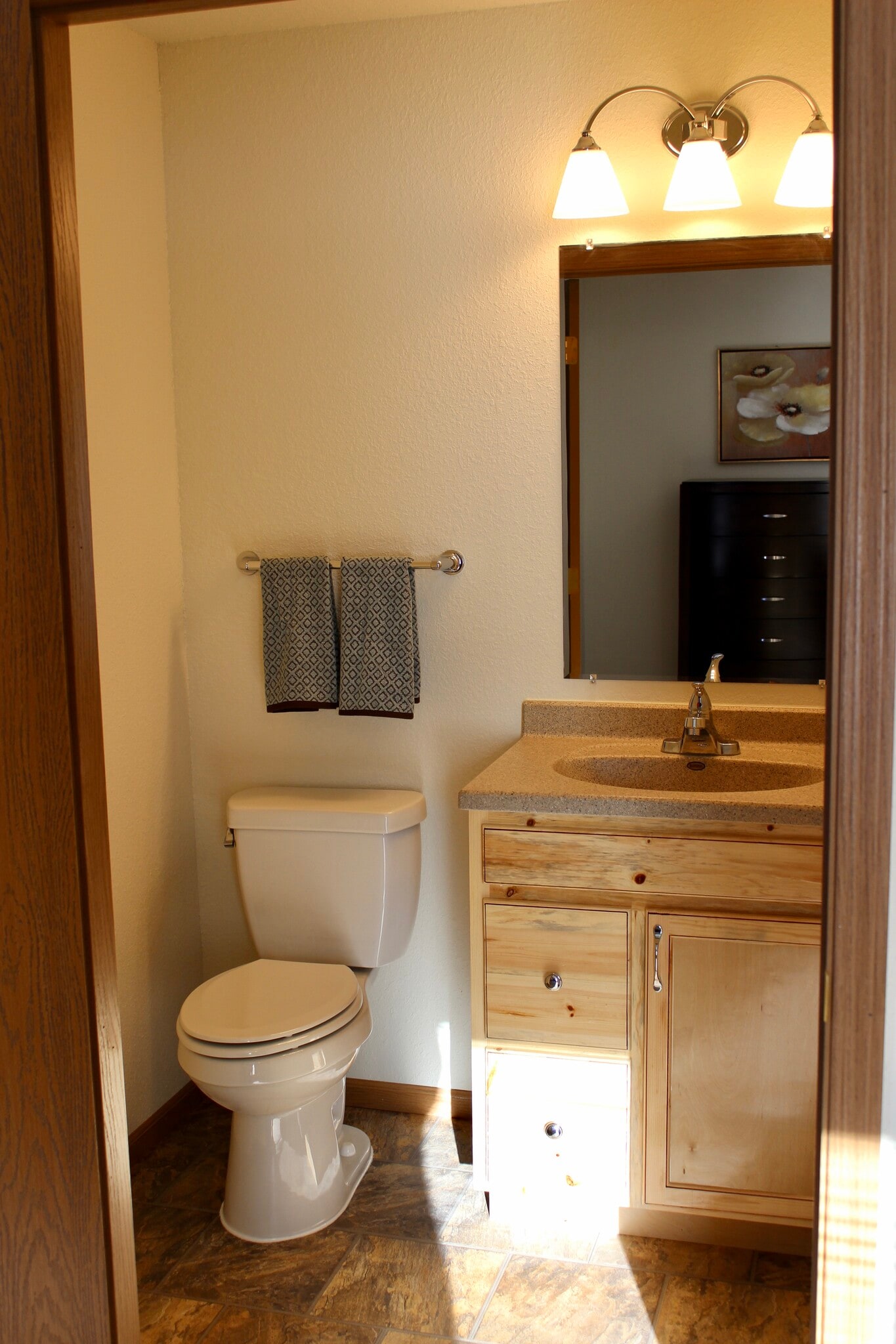 Building Photo - 2440 Southwoods Dr