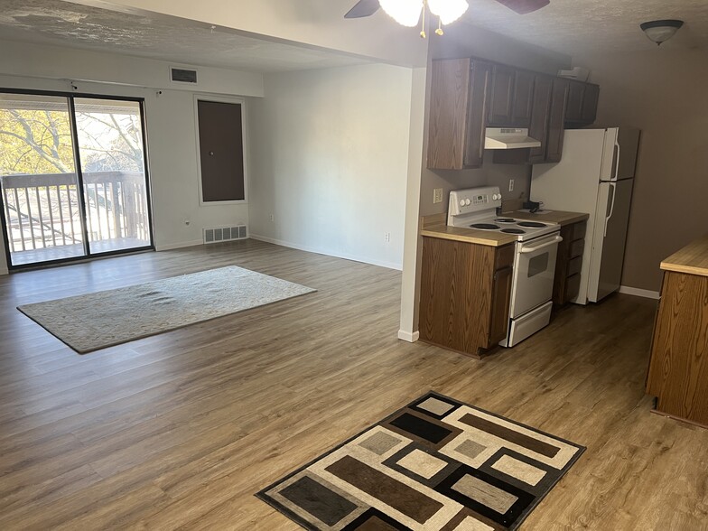 Primary Photo - 1544 Cedarwood Dr