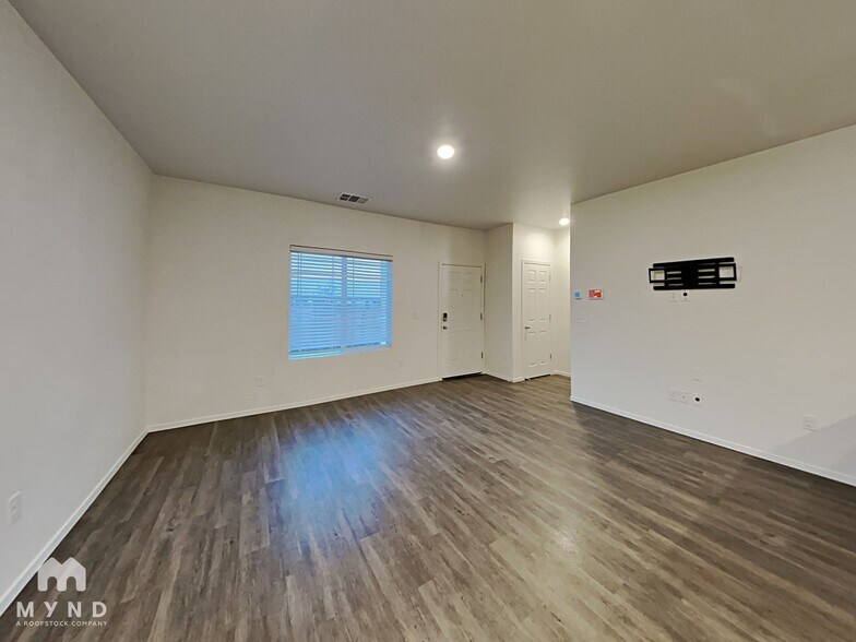 Building Photo - 9889 Coastal Fog Dr