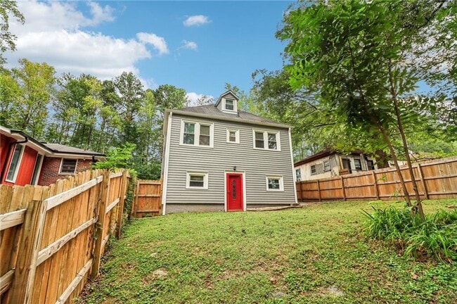 Building Photo - 1393 Westview Dr SW