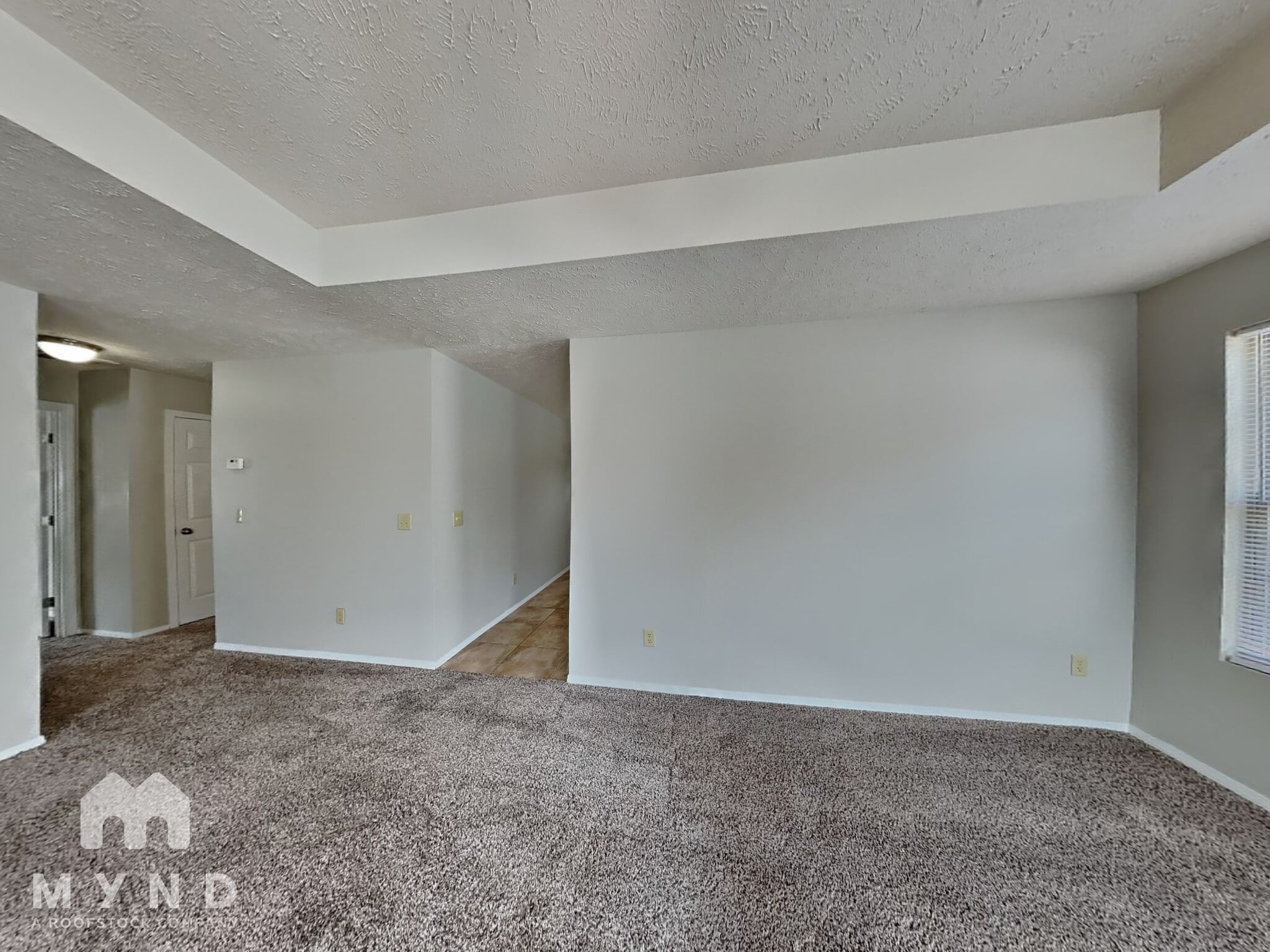 Building Photo - 615 S Mahn Ave