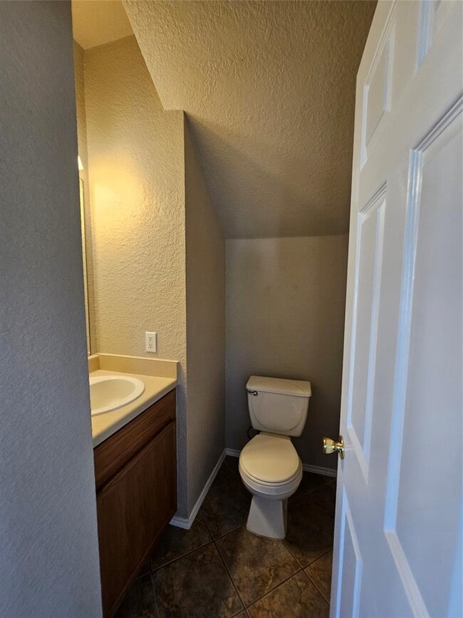 Building Photo - 302 Windridge Village Cove