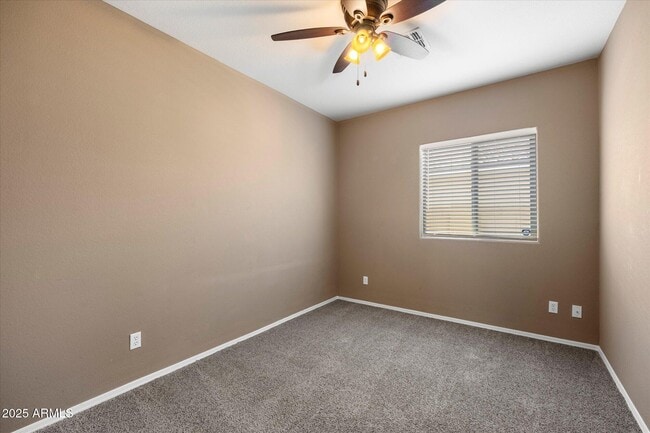 Building Photo - 949 E Indian Wells Pl