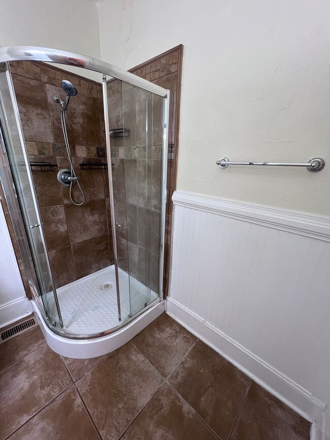 Building Photo - Historic District - Opelika