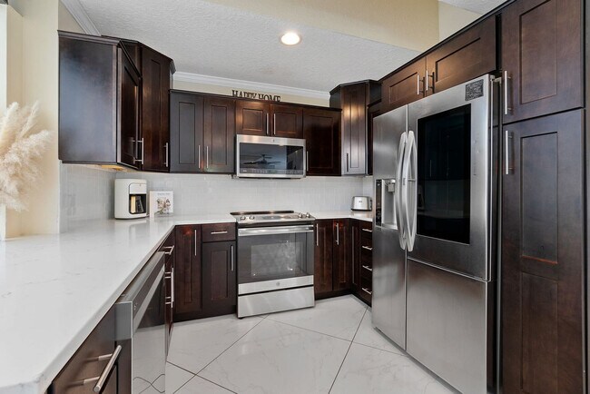 Building Photo - 501 Boating Club Rd