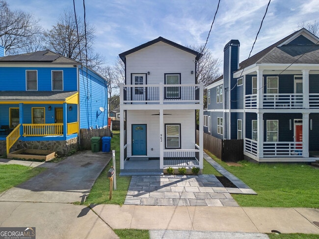Building Photo - 962 Welch St SW