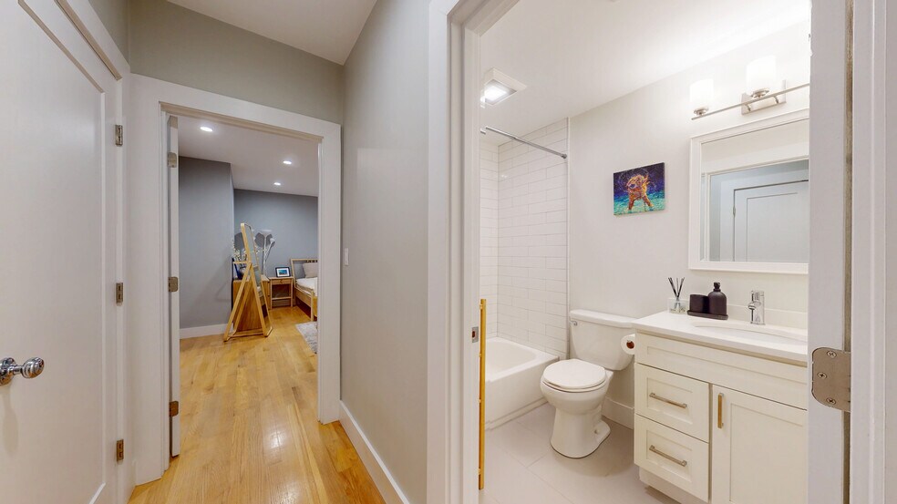 Building Photo - 186 Havre St