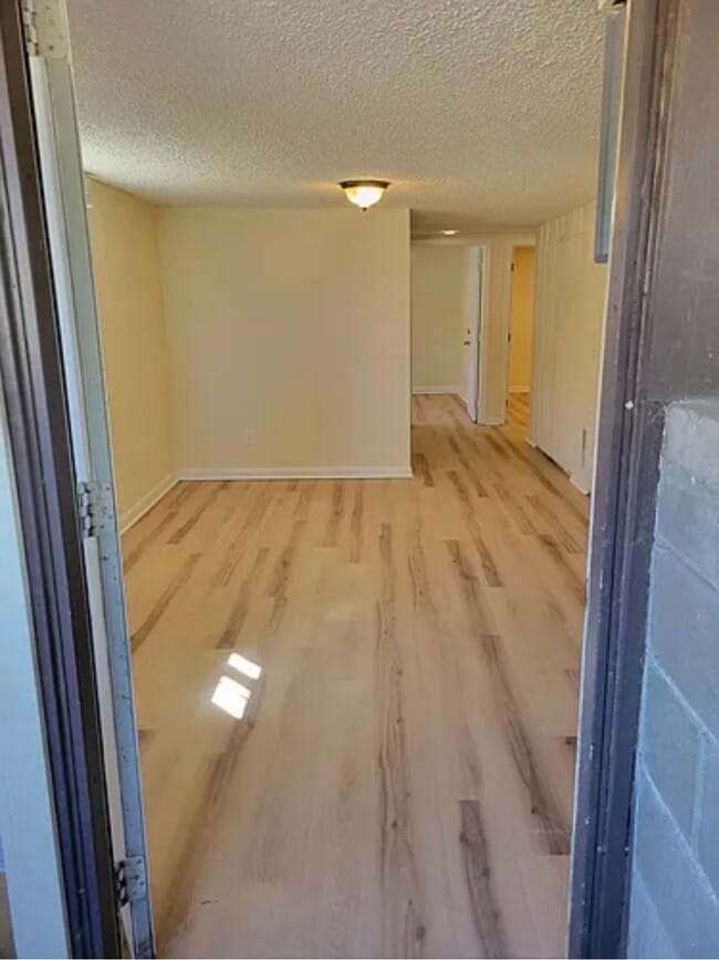Building Photo - 2108 8th Ave
