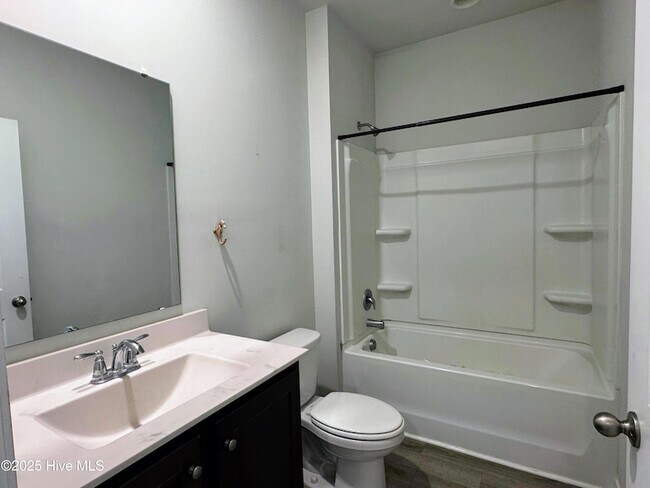 Building Photo - 202 Airlie Vista Ln