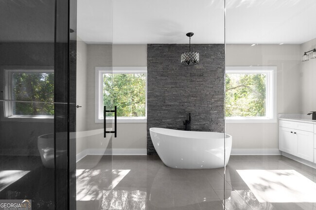 Building Photo - 1331 Diamond Ave SE