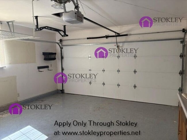 Building Photo - 231 Ivy Dr