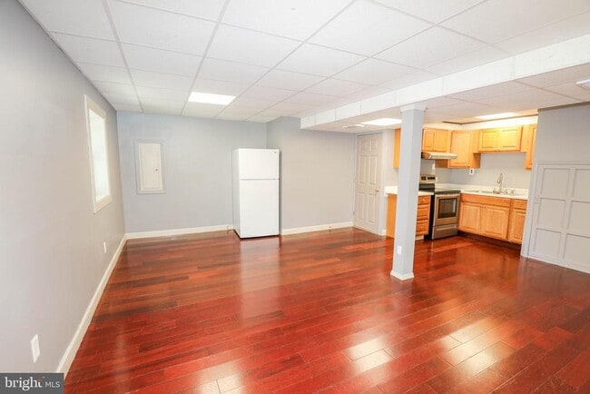 Building Photo - 103 Waelchli Ave