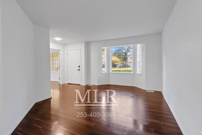 Building Photo - Half-Acre Corner Lot with Hot Tub, Deck, a...