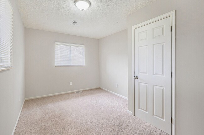 Building Photo - 4299 N Belsay Rd