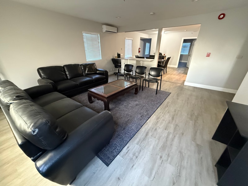 Building Photo - 12426 S Vermont Ave