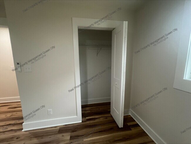 Building Photo - 2513 Westgrove Dr