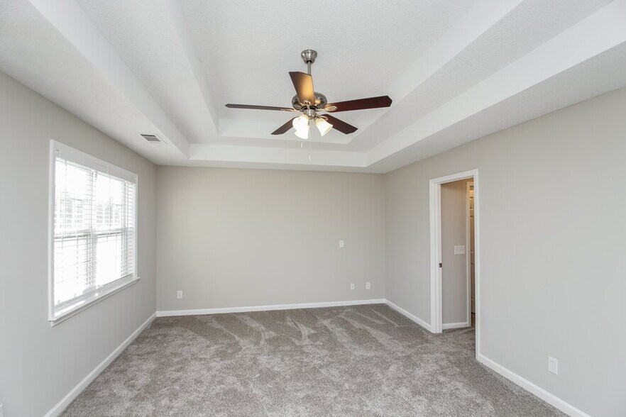 Building Photo - 1033 Saddle Brooke Dr
