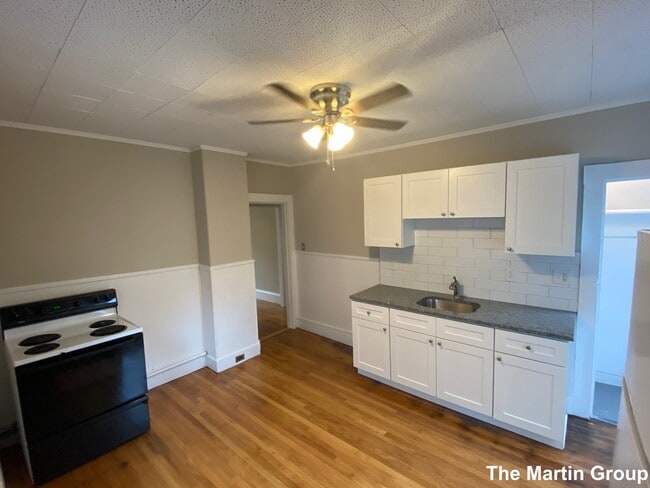 Building Photo - 16 Hancock St