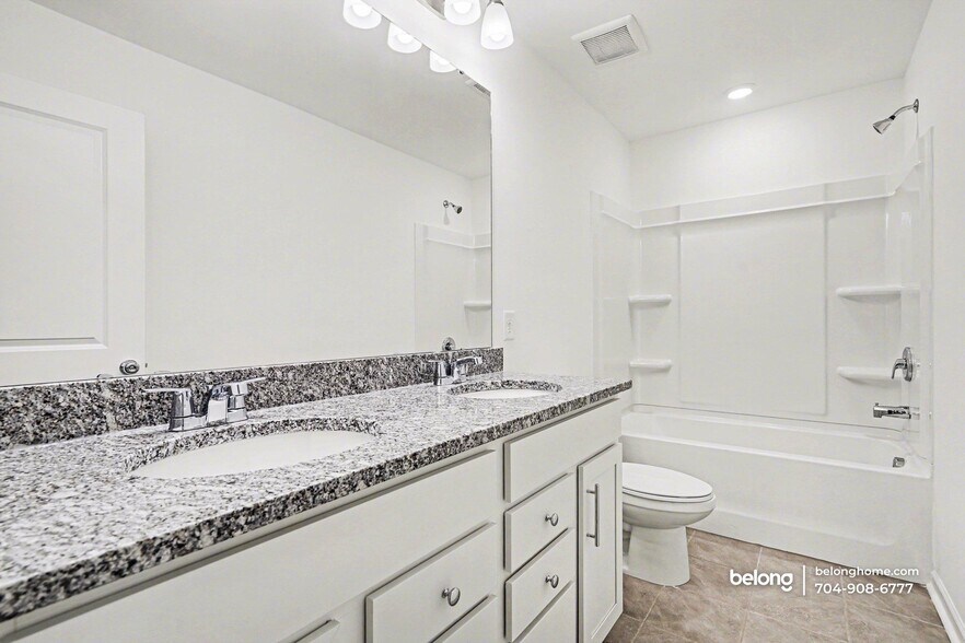 Building Photo - 1817 Riverbend Ave