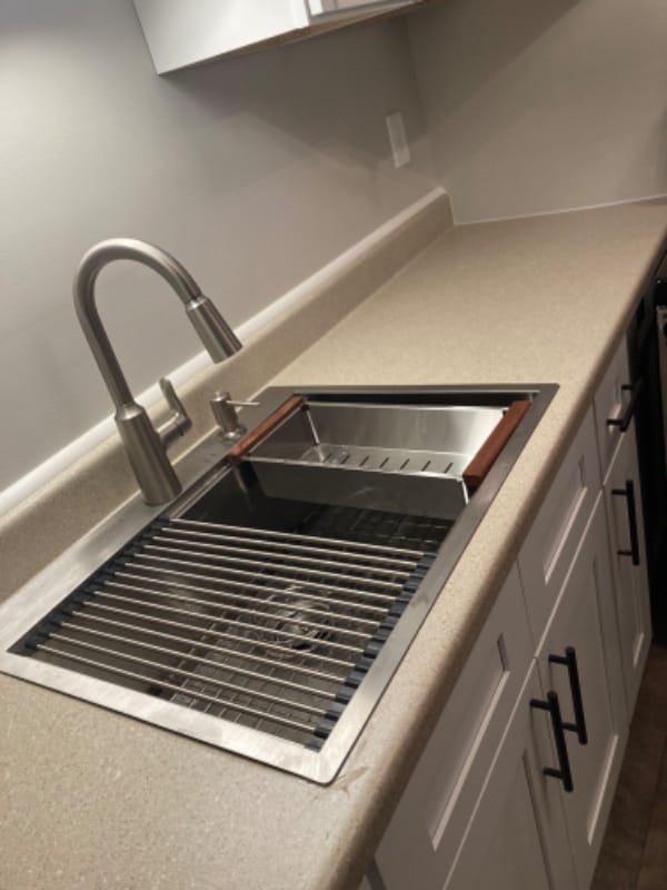 Building Photo - 1050 Stonybridge or Stoneybridge Dr