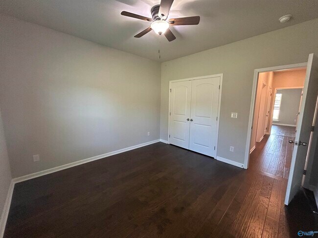 Building Photo - 7040 Regency Ln SE