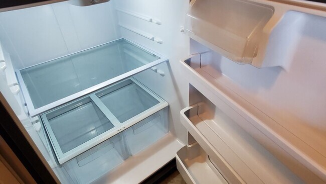 Building Photo - Spacious 2 Bedroom, 1 Bathroom Moraga Condo