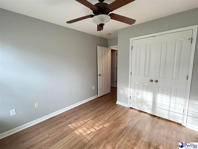 Building Photo - 878 Mollhoff Ct