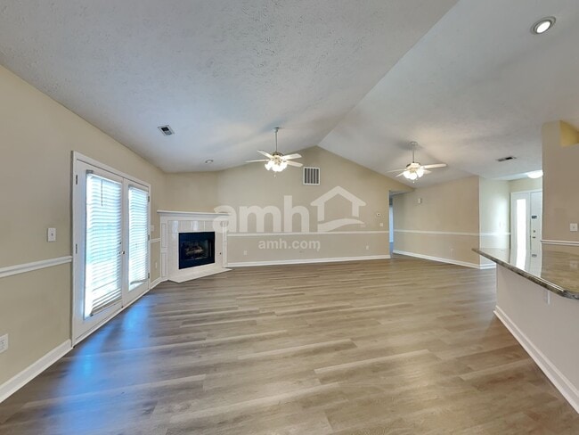 Building Photo - 209 Jones Rd