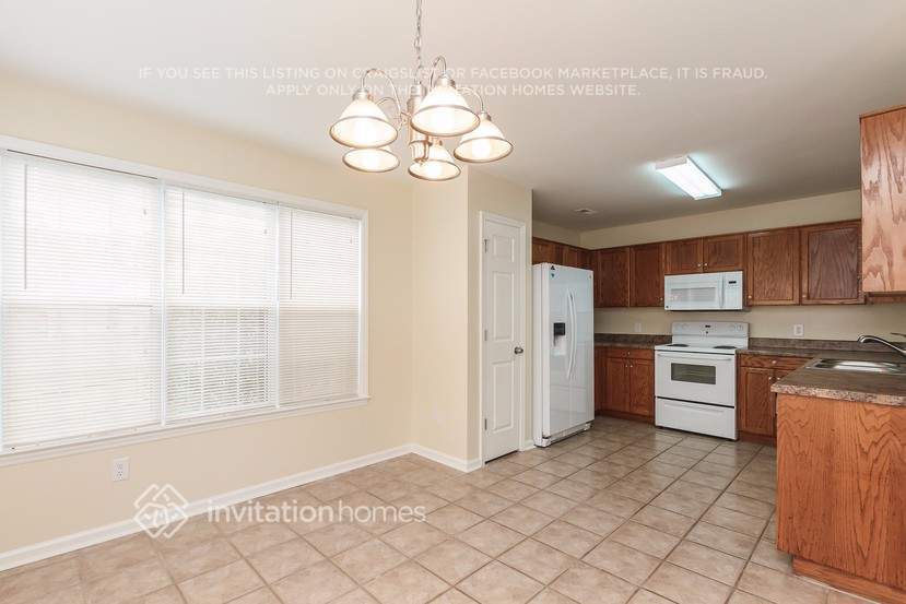 Building Photo - 156 Heath Ln
