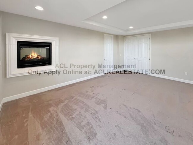 Building Photo - Beautiful 4 Bed / 3 Bath Home with Views —...