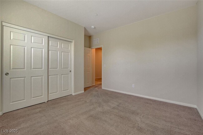 Building Photo - 484 Punto Vallata Dr