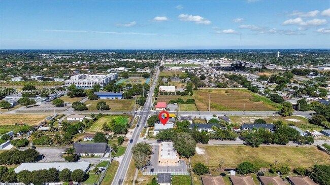 Building Photo - 1515 Redland Rd