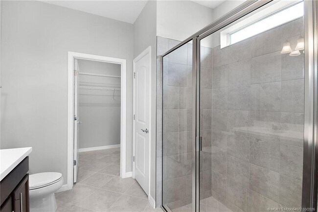 Building Photo - 10550 SW Captiva Dr