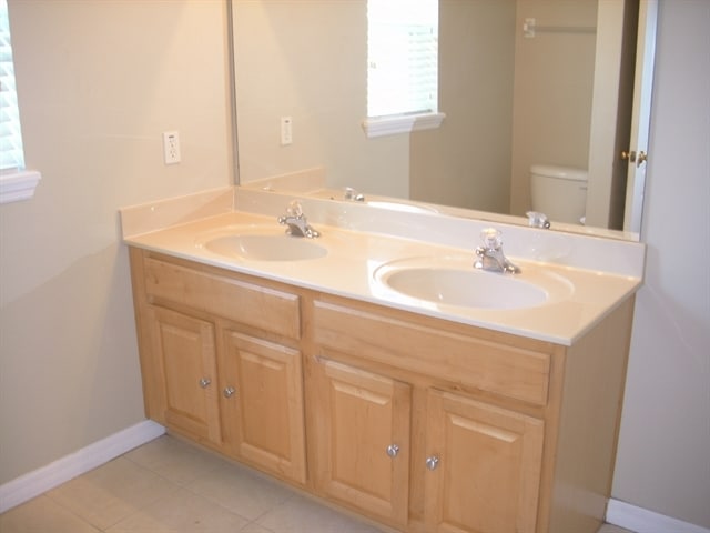 Building Photo - 768 Hacienda Cir