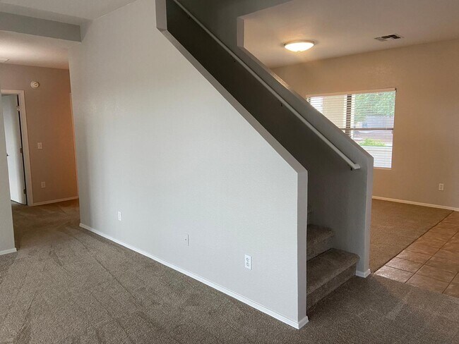 Building Photo - 1330 E Pedro Rd