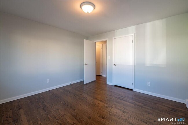 Building Photo - 927 Birmingham St