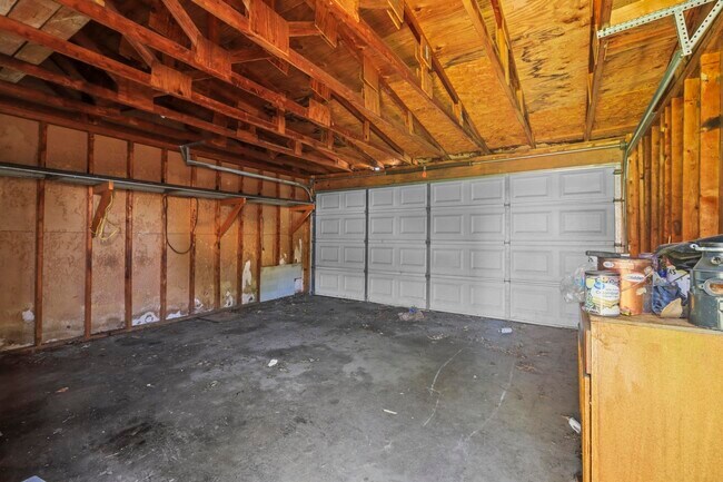 Building Photo - 220 Alexandria St