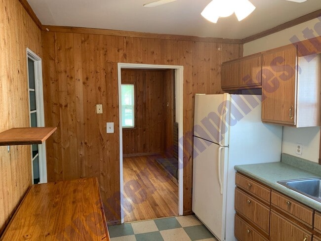 Building Photo - House near Hessel Park for sublease!