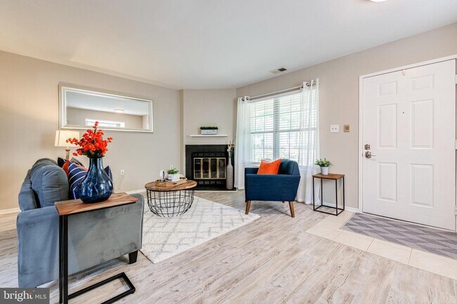 Building Photo - 8624 Venoy Ct