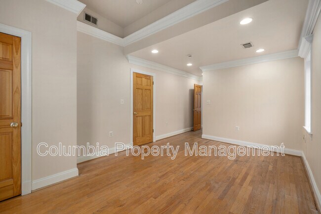 Building Photo - 1809 Kendall St NE