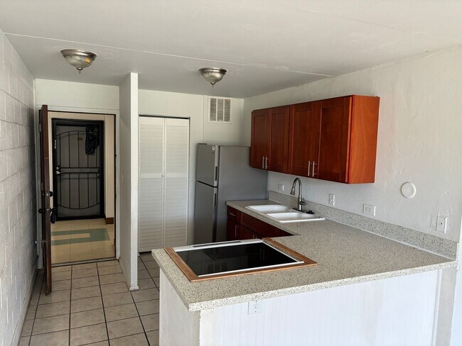 Building Photo - Harbor Lights D111 – Prime Kahului Rental ...